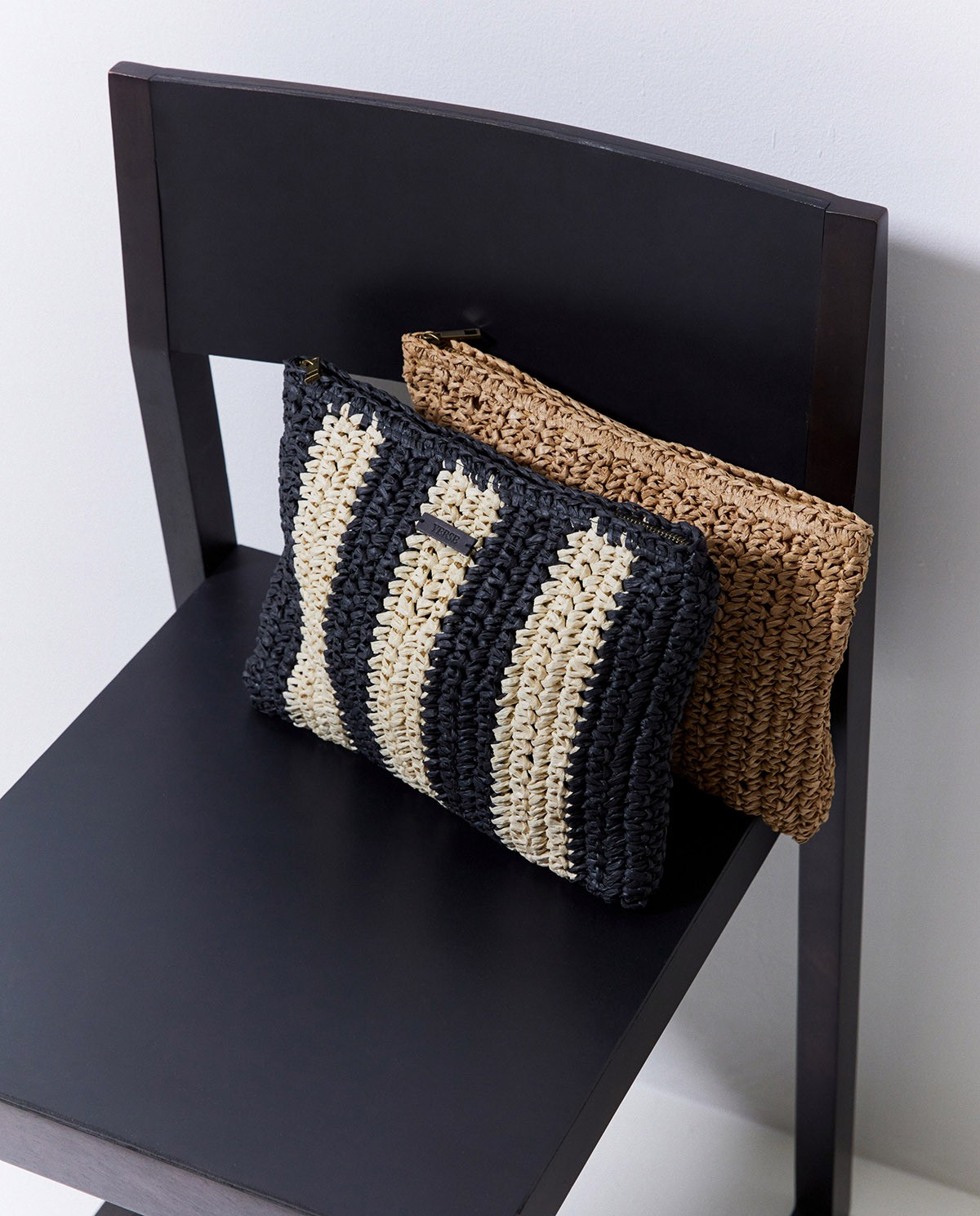 Clutch cremallera rafia natural 1