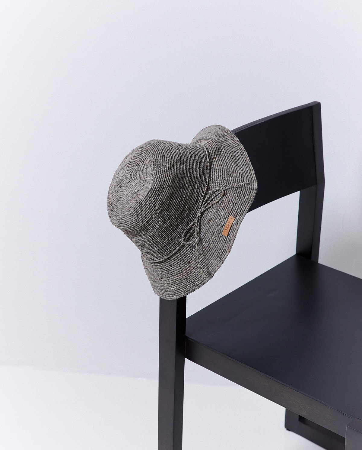 Sombrero handmade rafia gris 1