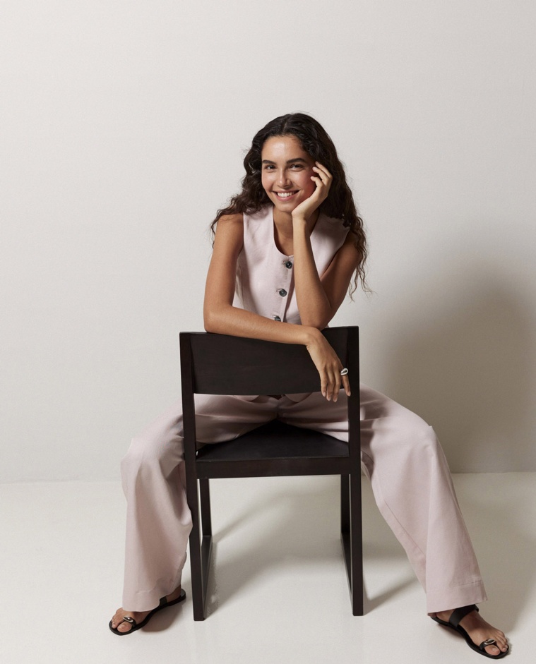 Pink linen-blend vest