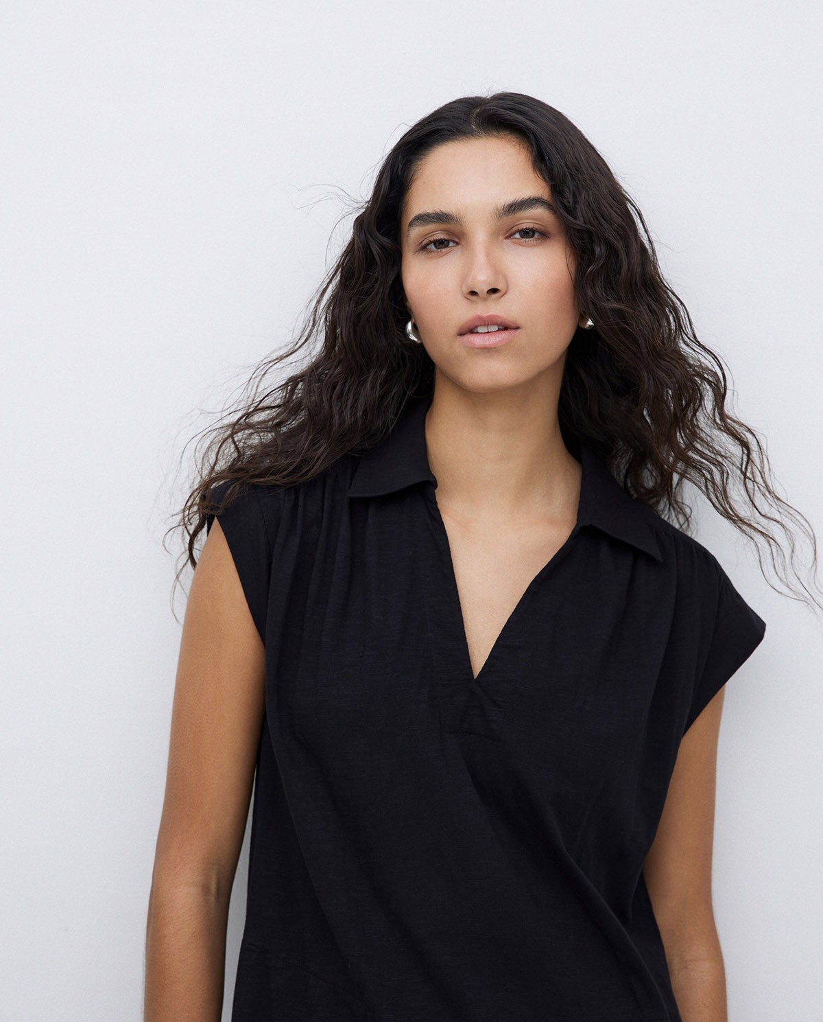 Vestido camisero flamé de algodón negro 3