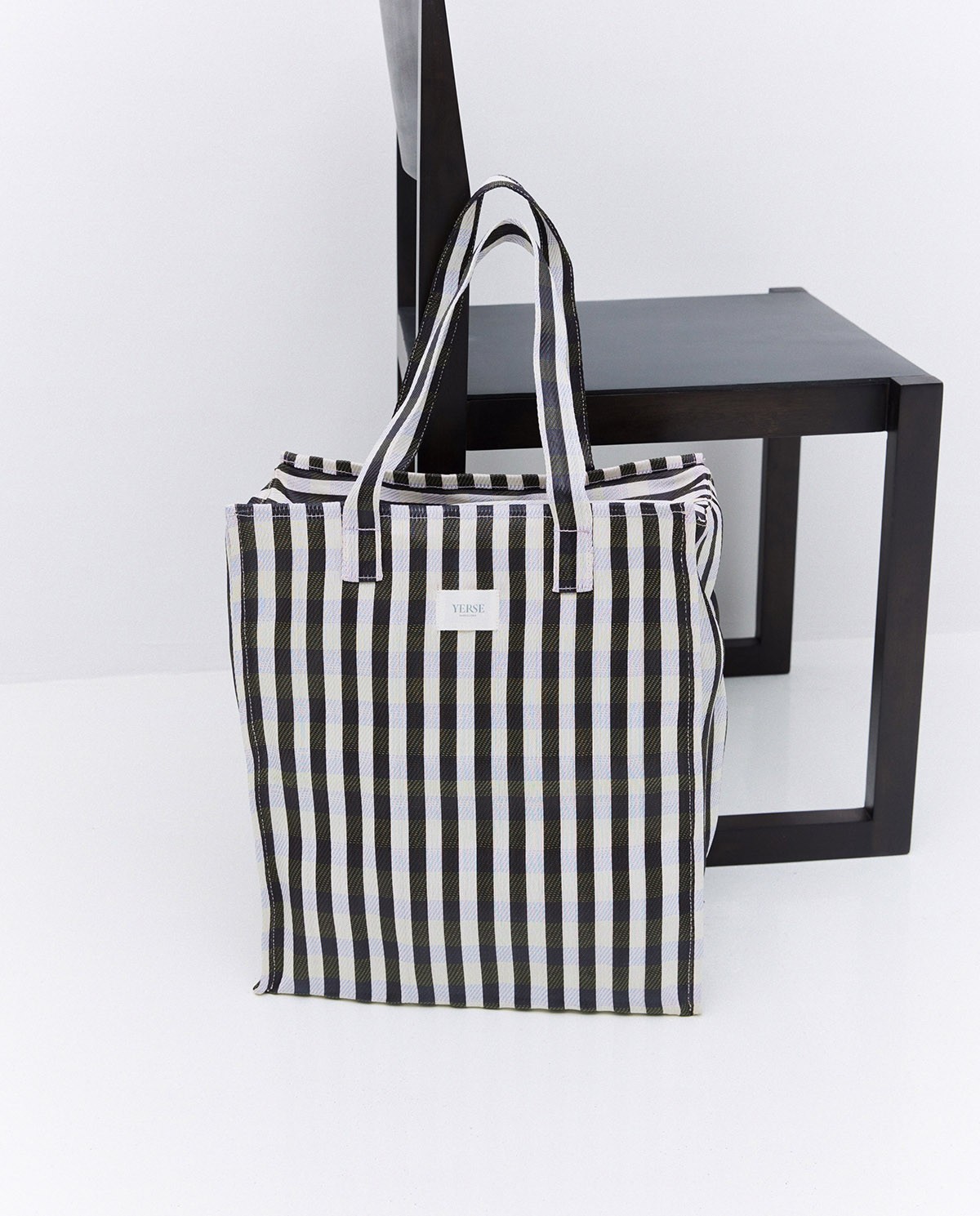 Sac fourre-tout à carreaux noir