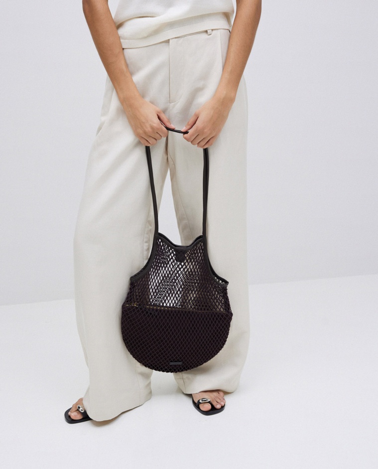 Chocolate mesh shopper bag