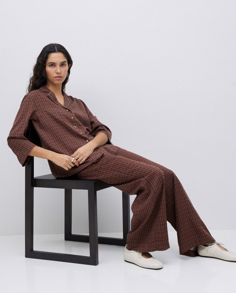 Pantalones wide leg tencel marrón