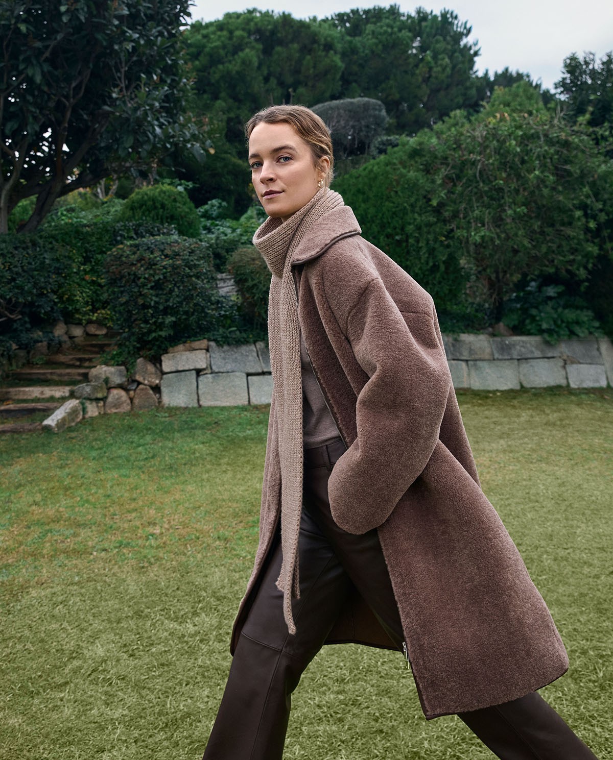 Long shearling coat in chocolate
