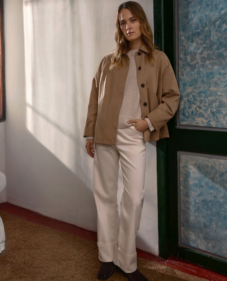 Gabardina corta beige