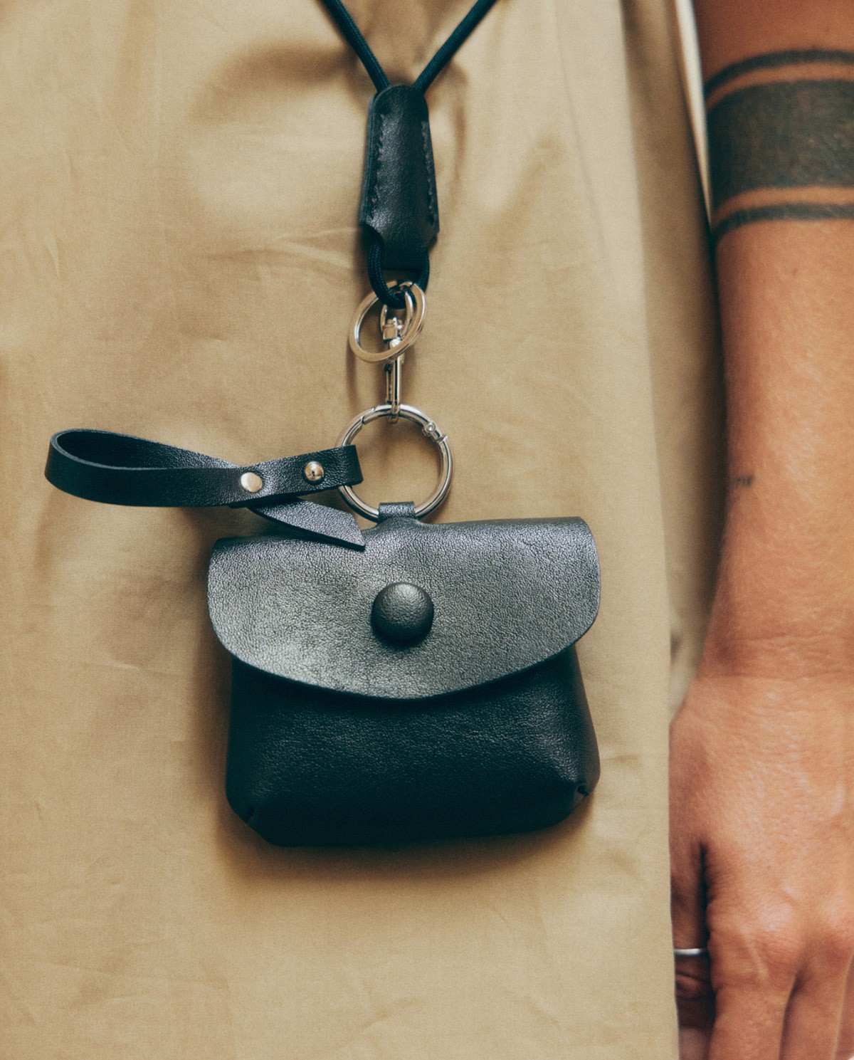 Black mini wallet woman Yerse - Front view