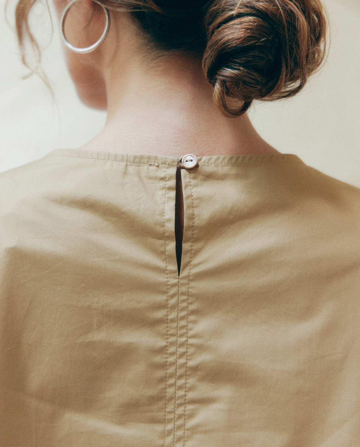 Top 100% algodón en popelín para mujer – escote redondo, sin mangas y corte recto 3