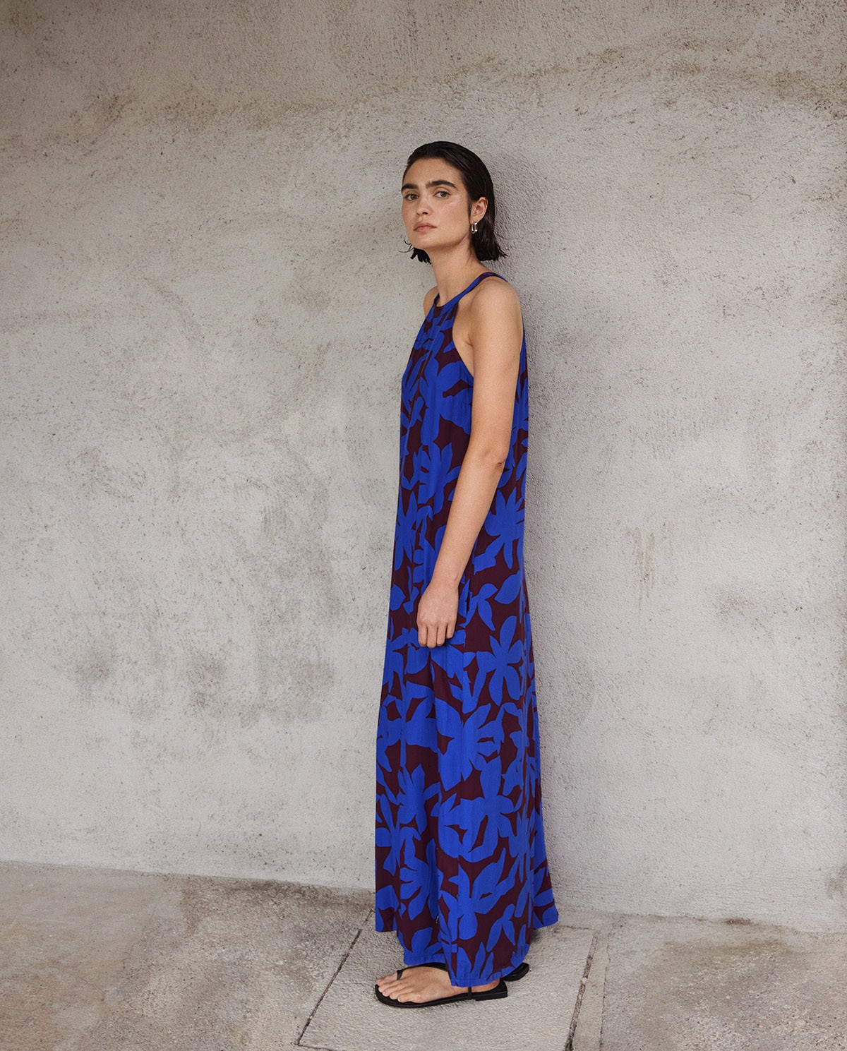 Vestido largo cuello halter azul 5